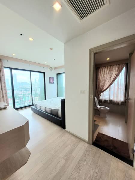 Noble Solo, Bangkok, 988 Thong Lo, Khlong Tan Nua, Watthana, Bangkok, 2 Bedrooms, 120 sqm, Condo For Rent, by Ratchanon Songthammakul, 500285962 - DDproperty.com