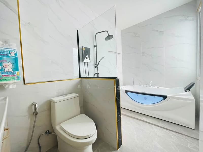 3-BR House, Chon Buri (Pattaya), Huai Yai, Bang Lamung (Pattaya), Chon Buri (Pattaya), 3 Bedrooms, 240 sqm, Single Detached House For Rent, by Vikrant Kokar, 500286056 - DDproperty.com