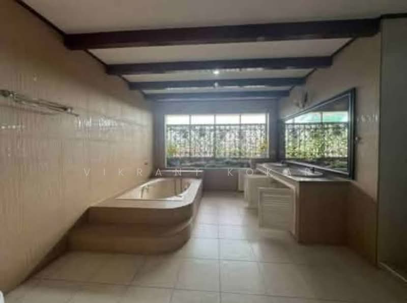 4-BR House, Chon Buri (Pattaya), Nong Pru, Bang Lamung (Pattaya), Chon Buri (Pattaya), 4 Bedrooms, 300 sqm, Single Detached House For Rent, by Vikrant Kokar, 500286108 - DDproperty.com