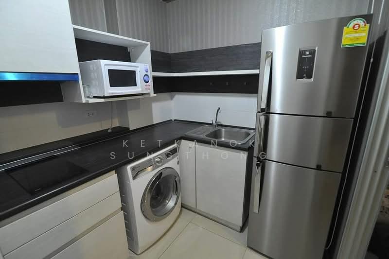 Life Ratchadapisek, Bangkok, 279 Ratchadapisaek Road, Huai Khwang, Huai Khwang, Bangkok, 2 Bedrooms, 48 sqm, Condo For Rent, by Ketkanok Sungthong, 500286132 - DDproperty.com