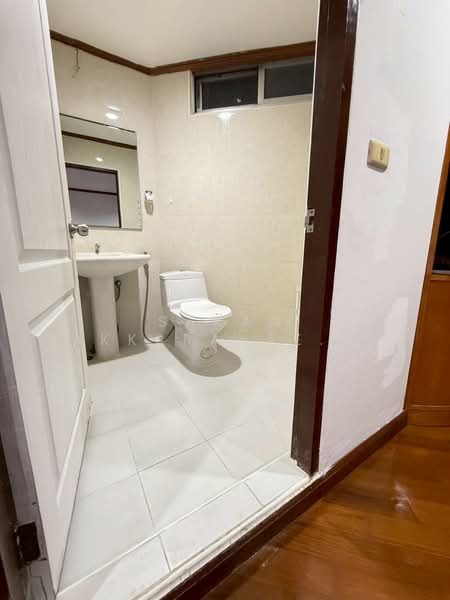 Witthayu Complex, Bangkok, 1673 New Petchaburi Road, Makkasan, Ratchathewi, Bangkok, 2 Bedrooms, 95 sqm, Condo For Rent, by Sakan Akkara-aektalin, 500286140 - DDproperty.com