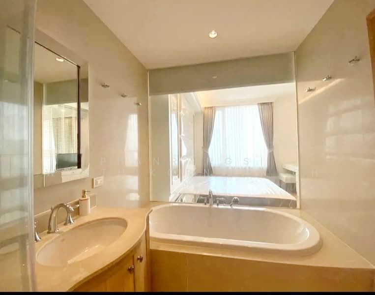 The Empire Place, Bangkok, 88 Narathiwatratchanakharin Road, Thung Maha Mek, Sathon, Bangkok, 2 Bedrooms, 120 sqm, Condo For Rent, by Phanrangsi Wutthikornwanich, 500286259 - DDproperty.com
