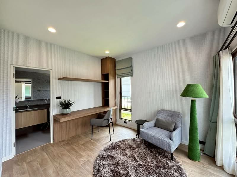Burasiri Krungthep Kreetha, Bangkok, 95 Soi Pracha Ruam Chai, Hua Mak, Bang Kapi, Bangkok, 4 Bedrooms, 300 sqm, Single Detached House For Rent, by Vinai  Wattana, 500286304 - DDproperty.com