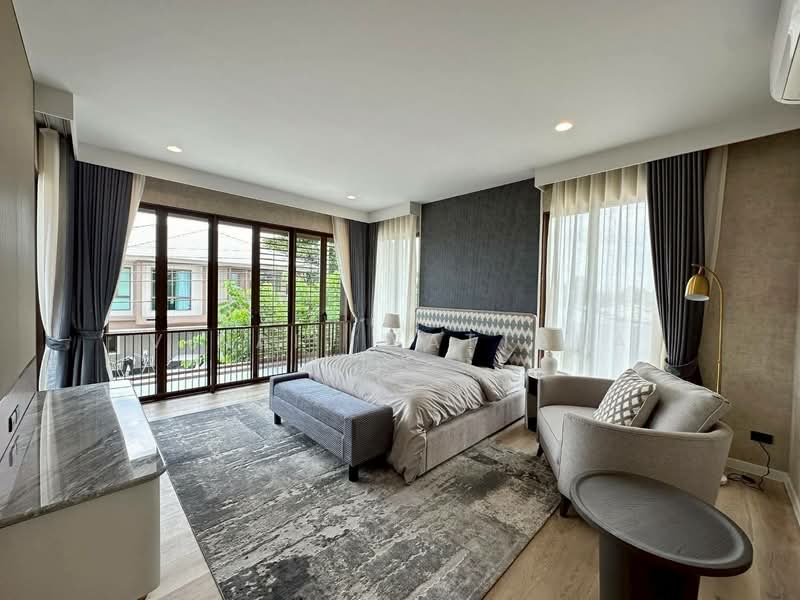 Burasiri Krungthep Kreetha, Bangkok, 95 Soi Pracha Ruam Chai, Hua Mak, Bang Kapi, Bangkok, 4 Bedrooms, 300 sqm, Single Detached House For Rent, by Vinai  Wattana, 500286304 - DDproperty.com
