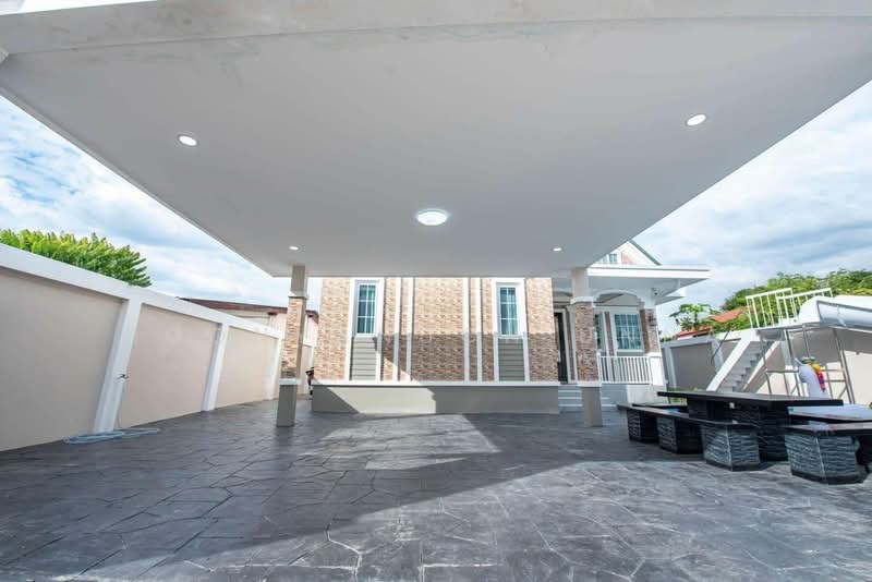 3-BR Villa, Chon Buri (Pattaya), Poong, Bang Lamung (Pattaya), Chon Buri (Pattaya), 3 Bedrooms, 372 sqm, Villa For Sale, by Boonyanuch Unna, 500286330 - DDproperty.com