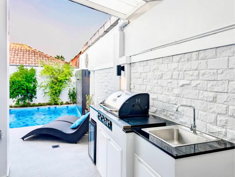 5-BR Villa, Chon Buri (Pattaya), Nong Pru, Bang Lamung (Pattaya), Chon Buri (Pattaya), 5 Bedrooms, 377 sqm, Villa For Sale, by Boonyanuch Unna, 500286364 - DDproperty.com
