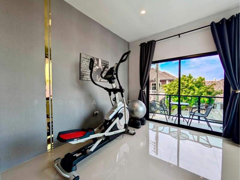 5-BR Villa, Chon Buri (Pattaya), Nong Pru, Bang Lamung (Pattaya), Chon Buri (Pattaya), 5 Bedrooms, 377 sqm, Villa For Sale, by Boonyanuch Unna, 500286364 - DDproperty.com