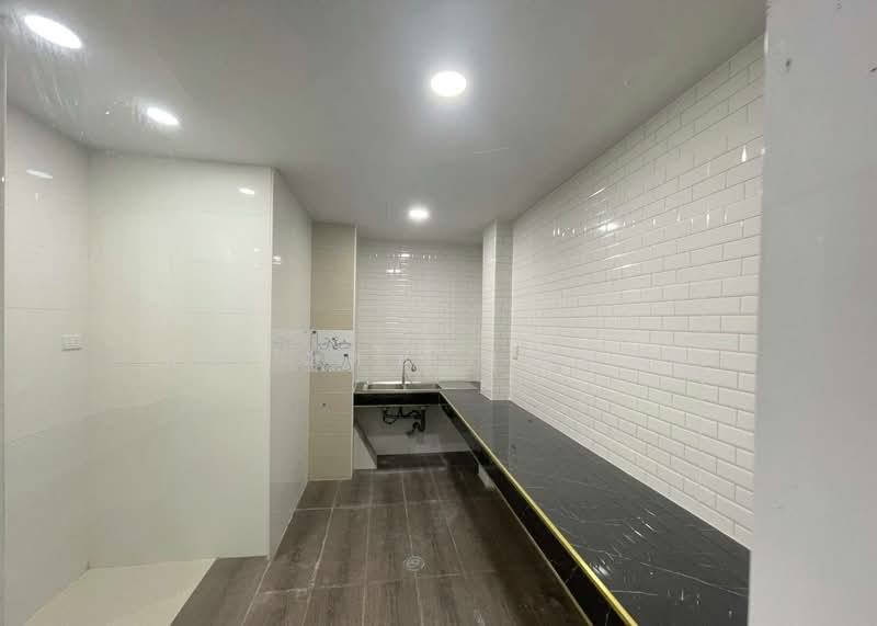 Phra Pin 2, Bangkok, Sala Thammasop, Thawi Watthana, Bangkok, 4 Bedrooms, 240 sqm, Townhouse For Sale, by กรกฤตย์ บุญสระ, 500286369 - DDproperty.com