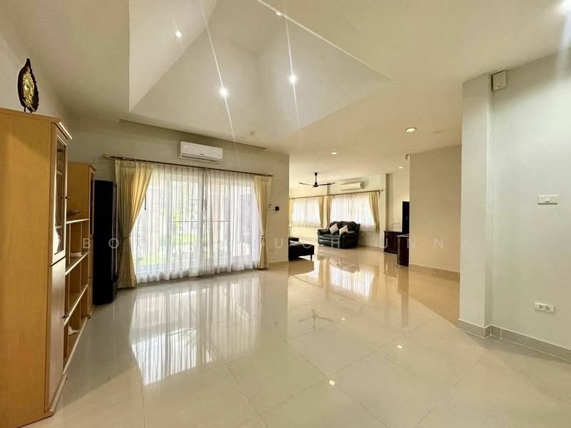 undefined, Chon Buri (Pattaya), Nong Pru, Bang Lamung (Pattaya), Chon Buri (Pattaya), 3 Bedrooms, 260 sqm, Villa For Sale, by Boonyanuch Unna, 500286405 - DDproperty.com