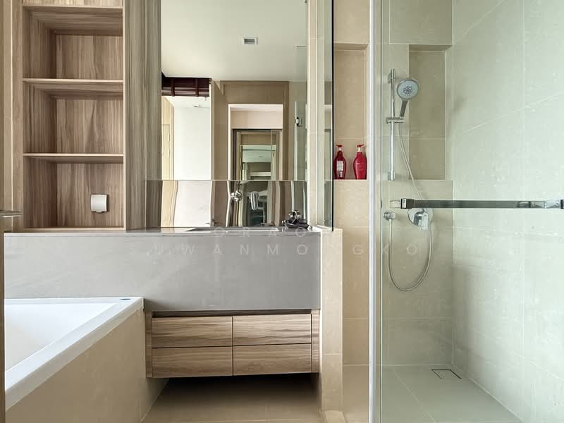 The Esse Asoke, Bangkok, 333 Soi Sukhumvit 21, Sukhumvit Road, Khlongtoei Nua, Watthana, Bangkok, 1 Bedroom, 51 sqm, Condo For Rent, by Oraon Suwanmongko, 500286435 - DDproperty.com
