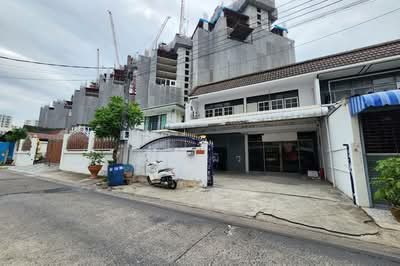 ขาย - ประชาอุทิศ 20 ห้วยขวาง, กรุงเทพ