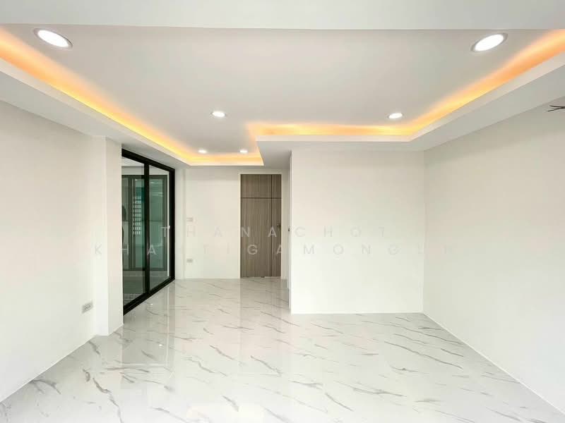 undefined, Bangkok, Anusaowari, Bang Khen, Bangkok, 3 Bedrooms, 100 sqm, Townhouse For Sale, by Thanachot Khantigamongun, 500286560 - DDproperty.com