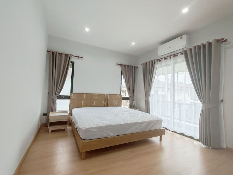 บ้านให้เช่า – ใกล้โรงเรียนนานาชาติยูนิตี้คอนคอร์ด เพียง 5 นาที ค่าเช่า 38,000 บาท / เดือน No.15H696, Chiang Mai, Chai Sa Than, Saraphi, Chiang Mai, 4 Bedrooms, 150 sqm, Single Detached House For Rent, by Rutchaporn Tunsiri, 500286575 - DDproperty.com