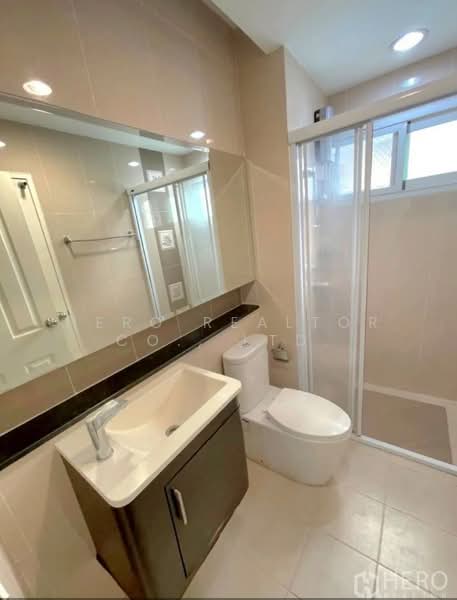 Baan Klang Krung Sathorn - North South Road : บ้านกลางกรุง สาทร-ถนนเหนือใต้, กรุงเทพ, บางโคล่, บางคอแหลม, กรุงเทพ, 200 ตร.ม., ทาวน์เฮ้าส์ ให้เช่า, โดย Hero Realtor Co., Ltd., 500286607 - DDproperty.com