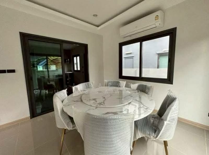 undefined, Chon Buri (Pattaya), Bang Lamung, Bang Lamung (Pattaya), Chon Buri (Pattaya), 3 Bedrooms, 250 sqm, Single Detached House For Rent, by Jirapat Chuangsawadsak, 500286621 - DDproperty.com