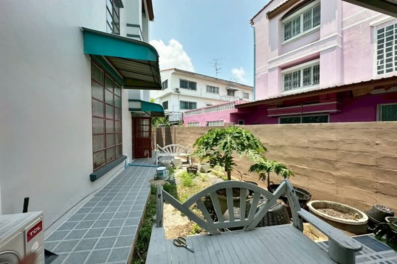 นันทนาการ์เด้น 2, Nonthaburi, รัตนาธิเบศร์, Bang Rak Noi, Muang Nonthaburi, Nonthaburi, 4 Bedrooms, 270 sqm, Townhouse For Sale, by คุณริณณ์, 500286701 - DDproperty.com