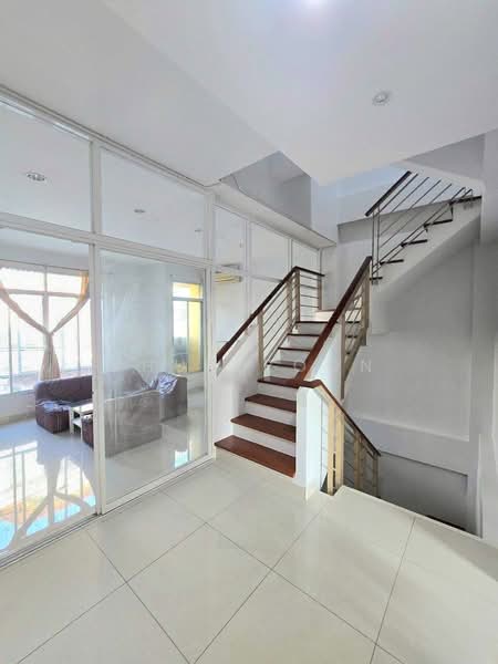 For rent: 3-storey home office, suitable for company registration, near BTS Si La Salle (SPSSR204), Samut Prakan, ซอยศรีด่าน 24, Samrong Nua, Muang Samut Prakarn, Samut Prakan, 3 Bedrooms, 350 sqm, Townhouse For Rent, by Khun Poon, 500286770 - DDproperty.com
