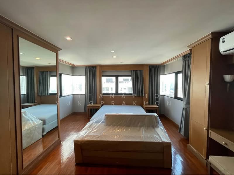 Sathorn Gardens, Bangkok, 39 South Sathorn Road, Thung Maha Mek, Sathon, Bangkok, 3 Bedrooms, 220 sqm, Condo For Rent, by Rattanaphon Yungprakhon, 500286803 - DDproperty.com