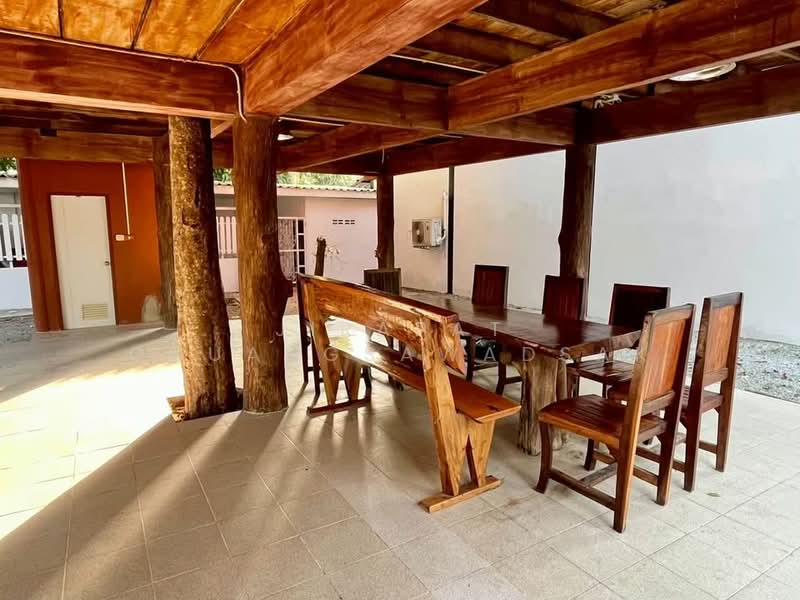 3-BR House, Chon Buri (Pattaya), Nong Pla Lai, Bang Lamung (Pattaya), Chon Buri (Pattaya), 3 Bedrooms, 263 sqm, Single Detached House For Rent, by Jirapat Chuangsawadsak, 500286805 - DDproperty.com