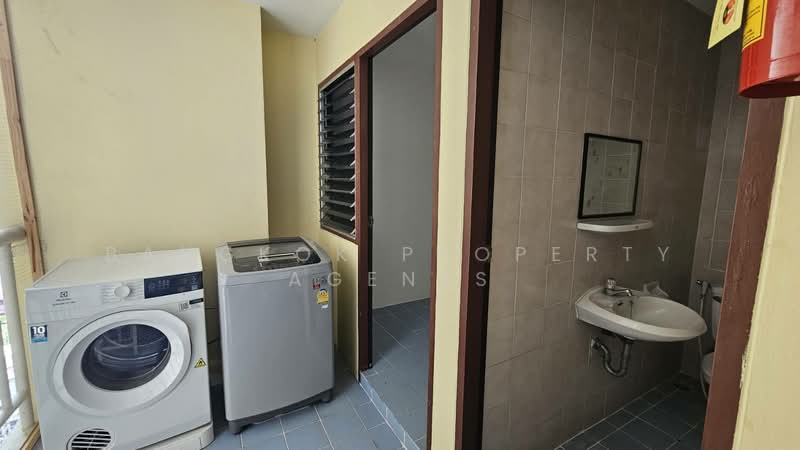 G.P. Grande Tower, Bangkok, 55 Sukhumvit 23, Khlongtoei Nua, Watthana, Bangkok, 3 Bedrooms, 180 sqm, Condo For Rent, by BANGKOK PROPERTY AGENTS, 500286838 - DDproperty.com