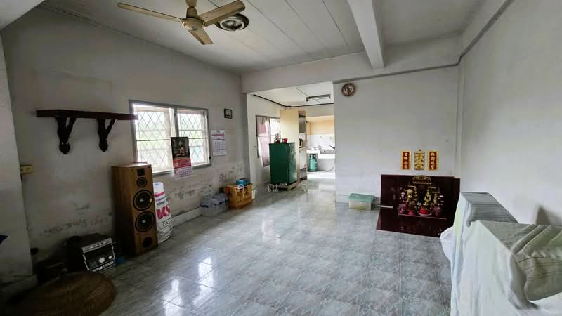 For Sale — Townhouse / Semi-detached, 71 Sq.Wah, Hansa Village Phetkasem 81, near MRT, Bangkok, Nong Kang Plu, Nong Khaem, Bangkok, 5 Bedrooms, 200 sqm, Townhouse For Sale, by คุณจี, 500286975 - DDproperty.com