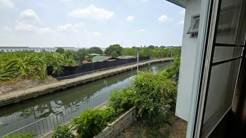 For Sale — Townhouse / Semi-detached, 71 Sq.Wah, Hansa Village Phetkasem 81, near MRT, Bangkok, Nong Kang Plu, Nong Khaem, Bangkok, 5 Bedrooms, 200 sqm, Townhouse For Sale, by คุณจี, 500286975 - DDproperty.com