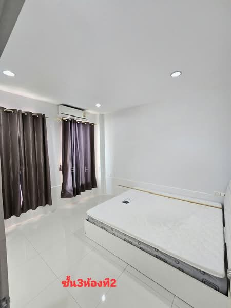 Baan Klang Muang British Town Srinakarin, Samut Prakan, Soi Baan Klang Muang British Town Srinakarin, Bang Kaeo, Bang Plee, Samut Prakan, 3 Bedrooms, 350 sqm, Townhouse For Rent, by Agent Pla, 500287089 - DDproperty.com