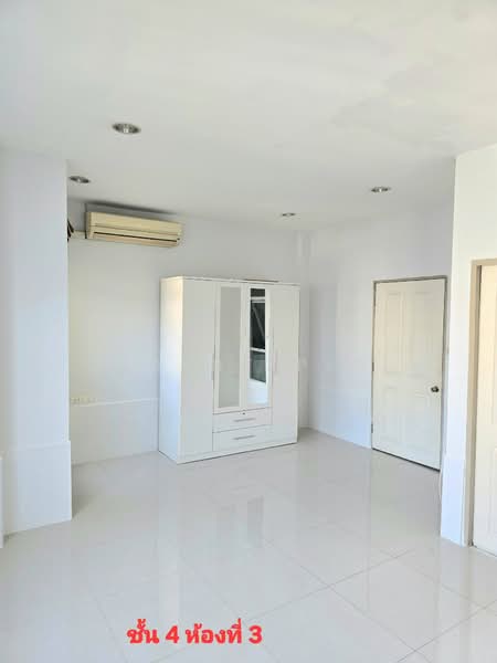 Baan Klang Muang British Town Srinakarin, Samut Prakan, Soi Baan Klang Muang British Town Srinakarin, Bang Kaeo, Bang Plee, Samut Prakan, 3 Bedrooms, 350 sqm, Townhouse For Rent, by Agent Pla, 500287089 - DDproperty.com