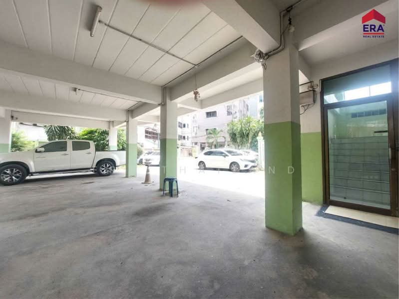 For Sale - นพนาอพาร์ตเม้นท์ ขายอพาร์ตเม้นท์สูง 4 ชั้น ถ.เทศบาล 4 ใกล้โรงพยาบาลสระบุรีเพียง 500 เมตร, Saraburi