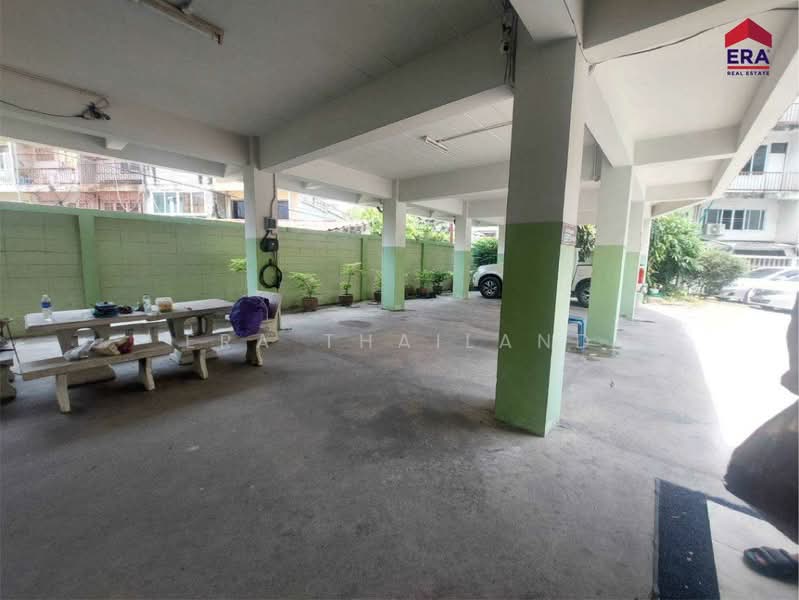 For Sale - นพนาอพาร์ตเม้นท์ ขายอพาร์ตเม้นท์สูง 4 ชั้น ถ.เทศบาล 4 ใกล้โรงพยาบาลสระบุรีเพียง 500 เมตร, Saraburi