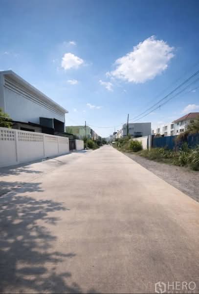 For Rent Warehouse 300 sqm in Prawet, Bangkok near Seacon Square Srinakarin HRE00696, กรุงเทพ, ประเวศ, ประเวศ, กรุงเทพ, 300 ตร.ม., โกดัง-โรงงาน ให้เช่า, โดย Hero Realtor Co., Ltd., 500287147 - DDproperty.com