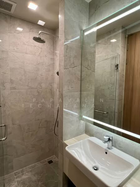 Noble Around Sukhumvit 33, Bangkok, 17 Soi Sukhumvit 33, Khlong Tan Nua, Watthana, Bangkok, Studio, 28 sqm, Condo For Rent, by Papavalin Techatanaphuwit, 500287226 - DDproperty.com