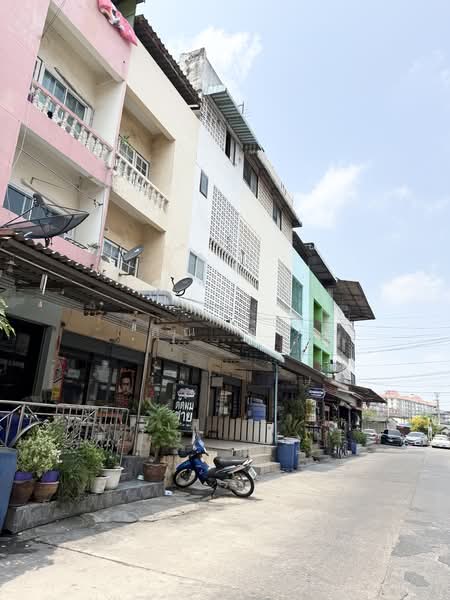 For Sale - ขายหอพัก ตึก 4 ชั้น 2 คูหา พุทธมณฑลสาย 5 หมู่บ้านกลาโหม ใกล้ตลาดเสรี พร้อมรายได้ทันที รีโนเวทใหม่, Nakhon Pathom