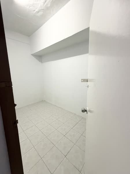 For Sale - ขายหอพัก ตึก 4 ชั้น 2 คูหา พุทธมณฑลสาย 5 หมู่บ้านกลาโหม ใกล้ตลาดเสรี พร้อมรายได้ทันที รีโนเวทใหม่, Nakhon Pathom