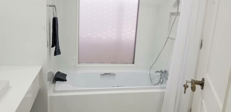 Newton Tower, Bangkok, Soi Sukhumvit 6, Khlong Toei, Bangkok, 2 Bedrooms, 119 sqm, Condo For Sale, by Poomphat Tienthongsakul, 500287349 - DDproperty.com