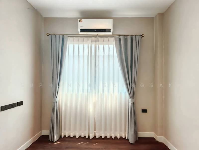 Bangkok Boulevard Bangna KM.5, Samut Prakan, Bang Na-Trat 37 Alley, Bang Kaeo, Bang Plee, Samut Prakan, 4 Bedrooms, 237 sqm, Single Detached House For Rent, by Suphanan Saengsak, 500287352 - DDproperty.com