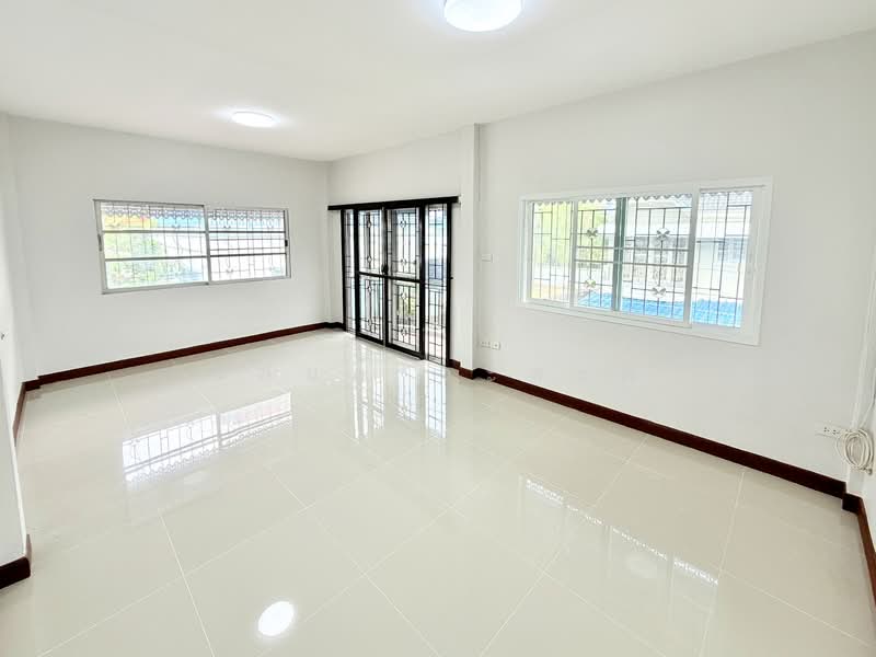หมู่บ้านสุภาวัลย์ ลำลูกกา คลอง2 (รีโนเวท) 37.1 ตร.ว., ปทุมธานี, เสมาฟ้าคราม, คูคต, ลำลูกกา, ปทุมธานี, 148 ตร.ม., บ้านแฝด ขาย, โดย วสันต์ วะสะติ, 500287443 - DDproperty.com