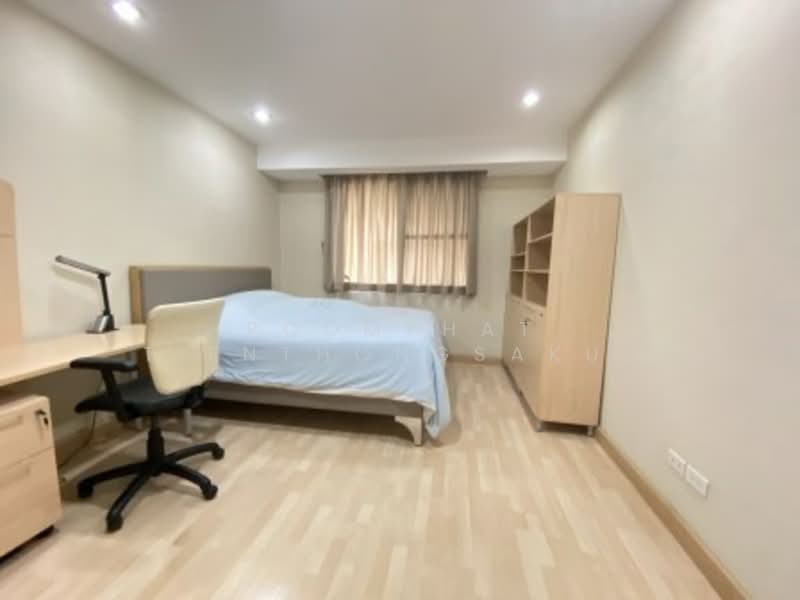 Royal Castle Sukhumvit, Bangkok, 30 Soi Sukhumvit 39, Khlongtoei Nua, Watthana, Bangkok, 3 Bedrooms, 140 sqm, Condo For Sale, by Poomphat Tienthongsakul, 500287449 - DDproperty.com