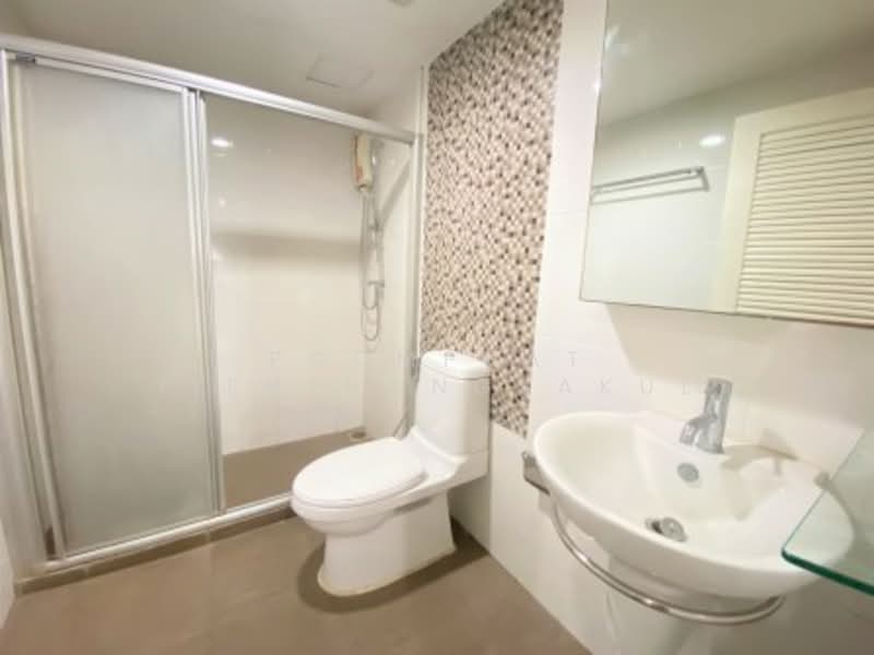 Royal Castle Sukhumvit, Bangkok, 30 Soi Sukhumvit 39, Khlongtoei Nua, Watthana, Bangkok, 3 Bedrooms, 140 sqm, Condo For Sale, by Poomphat Tienthongsakul, 500287449 - DDproperty.com