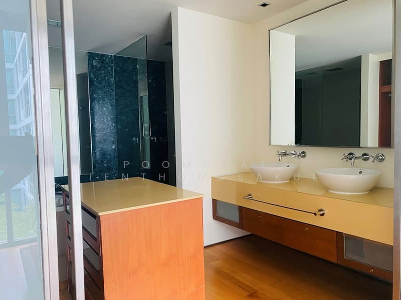Ficus Lane, Bangkok, Soi Sukhumvit 44/1, Phra Kanong, Khlong Toei, Bangkok, 3 Bedrooms, 210 sqm, Condo For Sale, by Poomphat Tienthongsakul, 500287451 - DDproperty.com