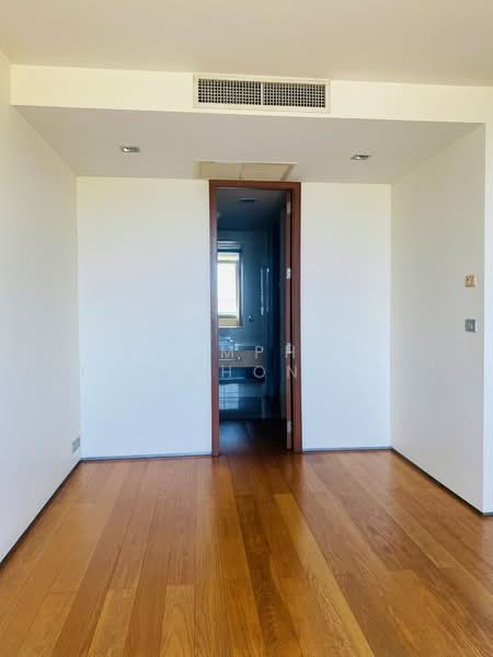 Ficus Lane, Bangkok, Soi Sukhumvit 44/1, Phra Kanong, Khlong Toei, Bangkok, 3 Bedrooms, 210 sqm, Condo For Sale, by Poomphat Tienthongsakul, 500287451 - DDproperty.com