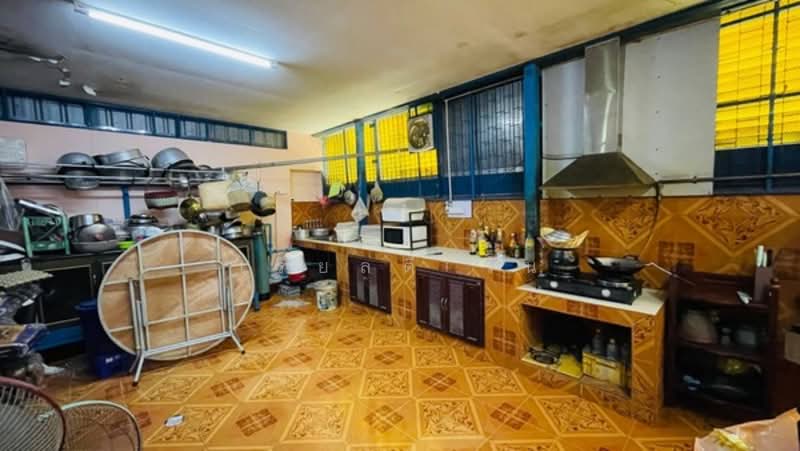 For Sale - ด่วนมากๆ! บ้านพร้อมโรงงาน ทำเลบางกระดี่ หาไม่ได้ง่าย ๆ, Bangkok