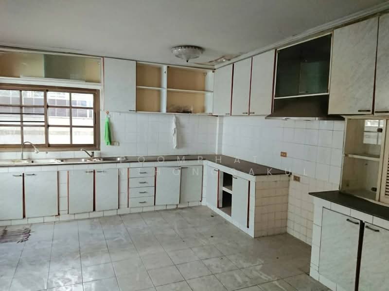 undefined, Bangkok, Chan Kasem, Chatuchak, Bangkok, 7 Bedrooms, 900 sqm, Single Detached House For Sale, by Poomphat Tienthongsakul, 500287475 - DDproperty.com