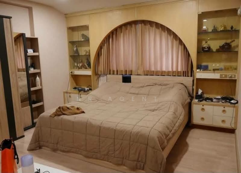 Ketsini Ville Ratchada-Meng Jai, Bangkok, Samsen Nok, Huai Khwang, Bangkok, 5 Bedrooms, 500 sqm, Semi-Detached House (Twin House) For Sale, by NR AGENT, 500287489 - DDproperty.com