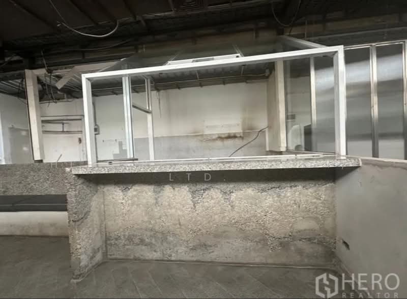For Rent Retail Space 45 sqm in Silom, Bang Rak, Bangkok near BTS Chong Nonsi BRE22658, กรุงเทพ, สีลม, บางรัก, กรุงเทพ, 45 ตร.ม., พื้นที่ขายของ ให้เช่า, โดย Hero Realtor Co., Ltd., 500287493 - DDproperty.com