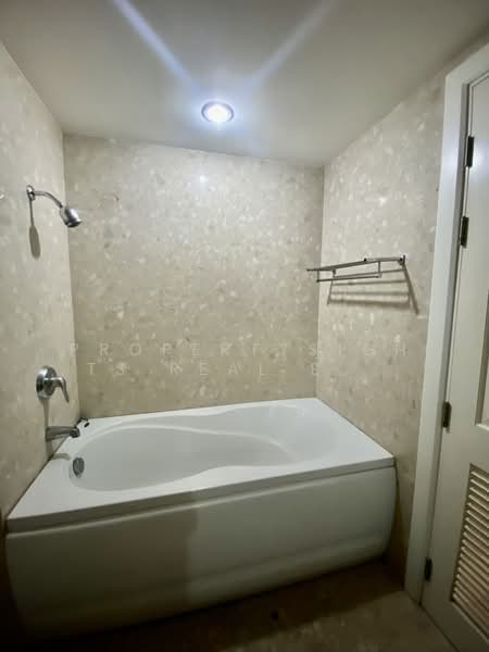 Wattana Suite : วัฒนา สวีท, กรุงเทพ, ซอยสุขุมวิท 15, คลองเตยเหนือ, วัฒนา, กรุงเทพ, 140 ตร.ม., คอนโด ให้เช่า, โดย PROPERTYSIGHTS REAL ESTATE, 500287583 - DDproperty.com