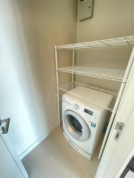 Equinox Phahol Vibha, Bangkok, 345 Paholyothin Road, Jom Phon, Chatuchak, Bangkok, 2 Bedrooms, 64 sqm, Condo For Rent, by Utaiwan Kiatpanya, 500287588 - DDproperty.com