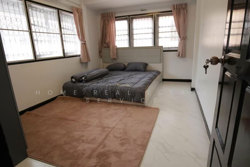 Detached House Pothisan 3, Chon Buri (Pattaya), Bang Lamung, Bang Lamung (Pattaya), Chon Buri (Pattaya), 3 Bedrooms, 250 sqm, Single Detached House For Sale, by HOME Real Estate Service, 500287656 - DDproperty.com