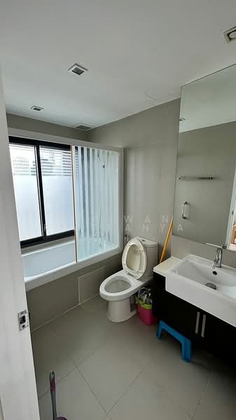 Noble Remix, Bangkok, 772 Soi Sukhumvit 36, Sukhumvit Road, Khong Tan, Khlong Toei, Bangkok, 1 Bedroom, 60 sqm, Condo For Rent, by Utaiwan Kiatpanya, 500287695 - DDproperty.com