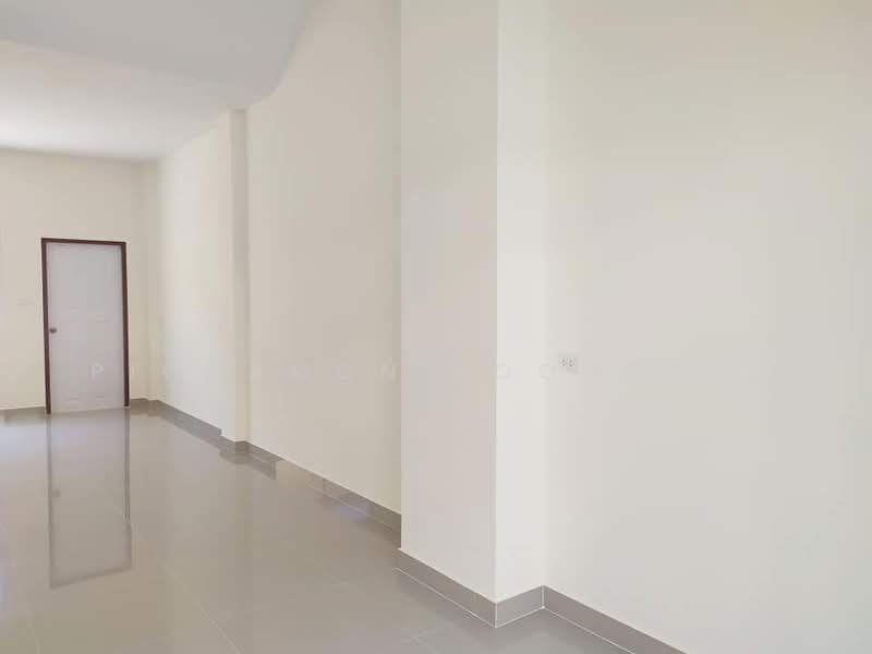 3-BR Townhouse, Bangkok, Bang Duan, Phasi Charoen, Bangkok, 3 Bedrooms, 180 sqm, Townhouse For Sale, by Pichamon Boonchit, 500287768 - DDproperty.com